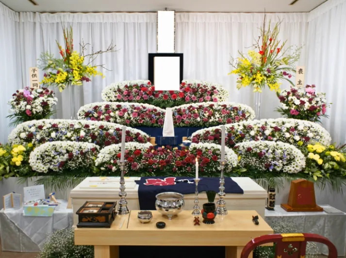 社葬の生花祭壇の例